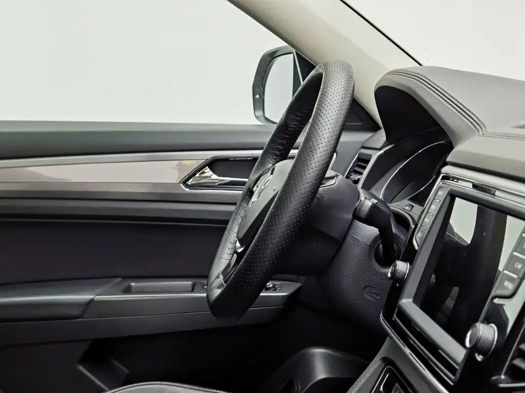 Volkswagen Teramont 2017 — фото 22