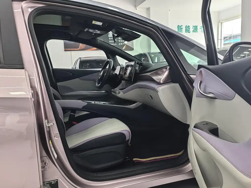 BYD Dolphin 2022 — фото 10