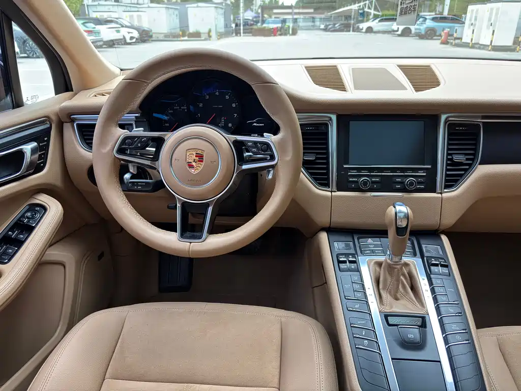 Porsche Macan 2015 — фото 10