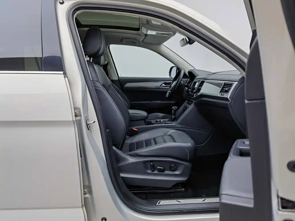 Volkswagen Teramont 2017 — фото 23