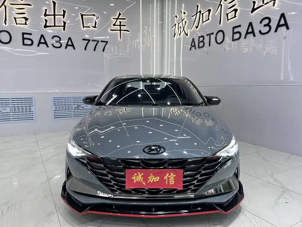 Hyundai Elantra 2023
