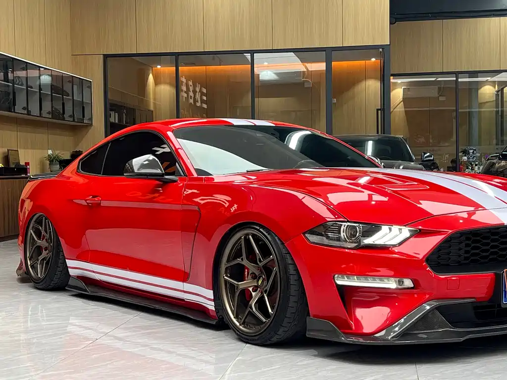 Ford Mustang 2020 — фото 11