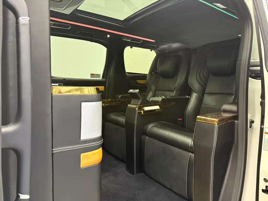 Toyota Alphard 2019 — фото 10