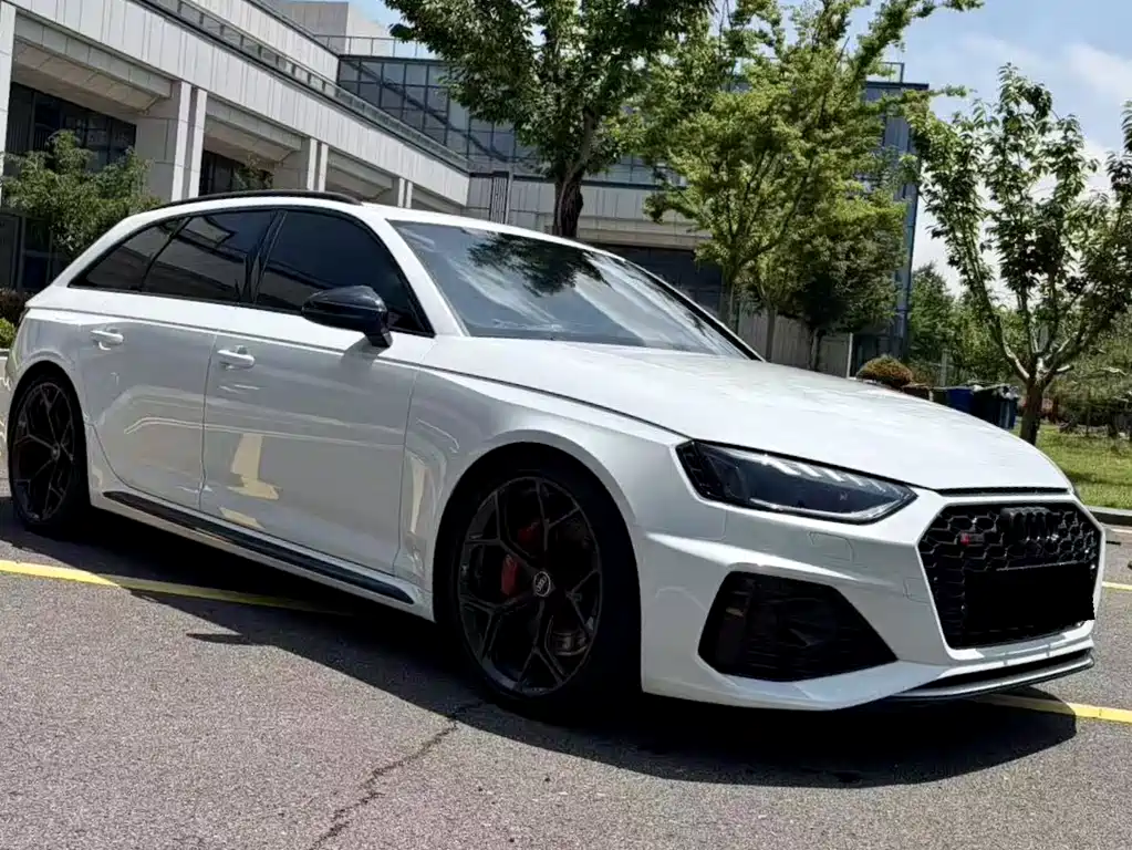 Audi RS 4 2024