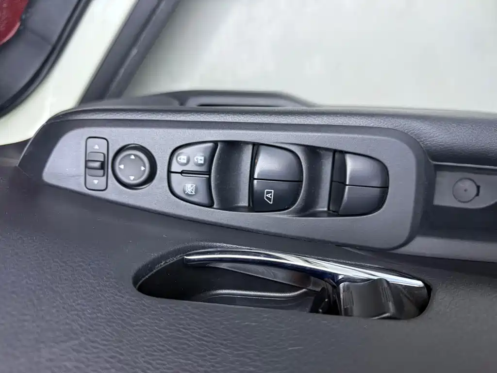 Nissan Kicks 2023 — фото 17