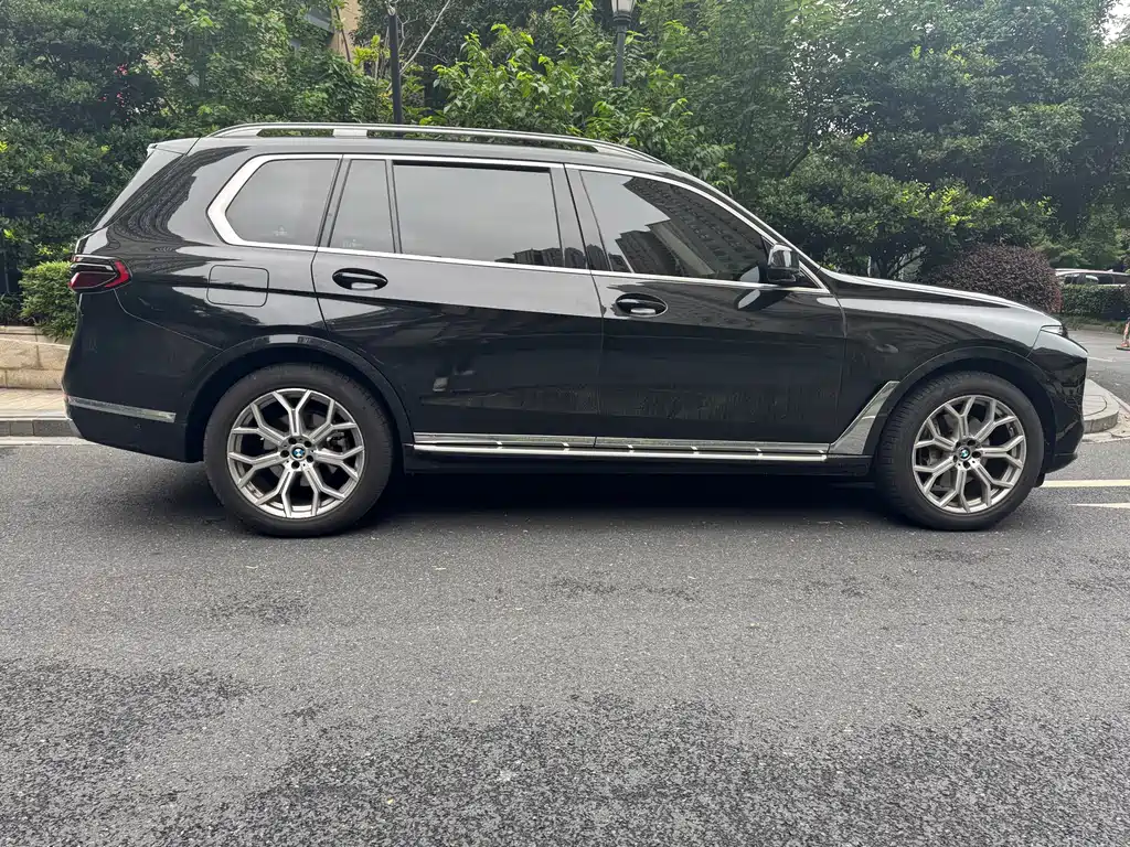 BMW X7 2023