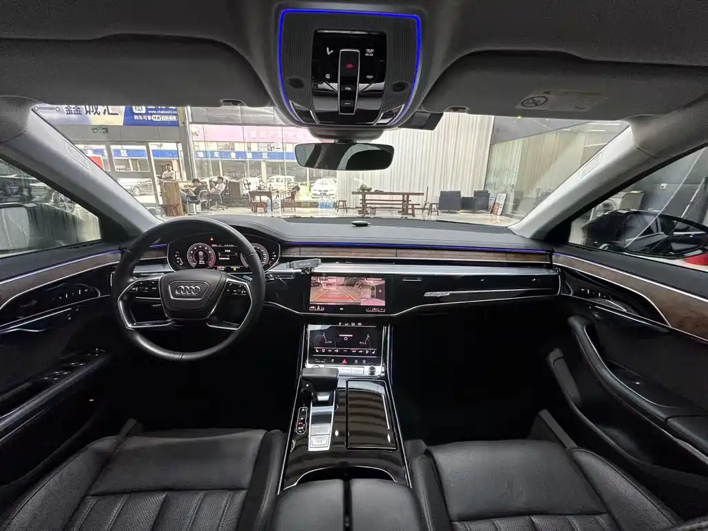 Audi A8 2019 — фото 6