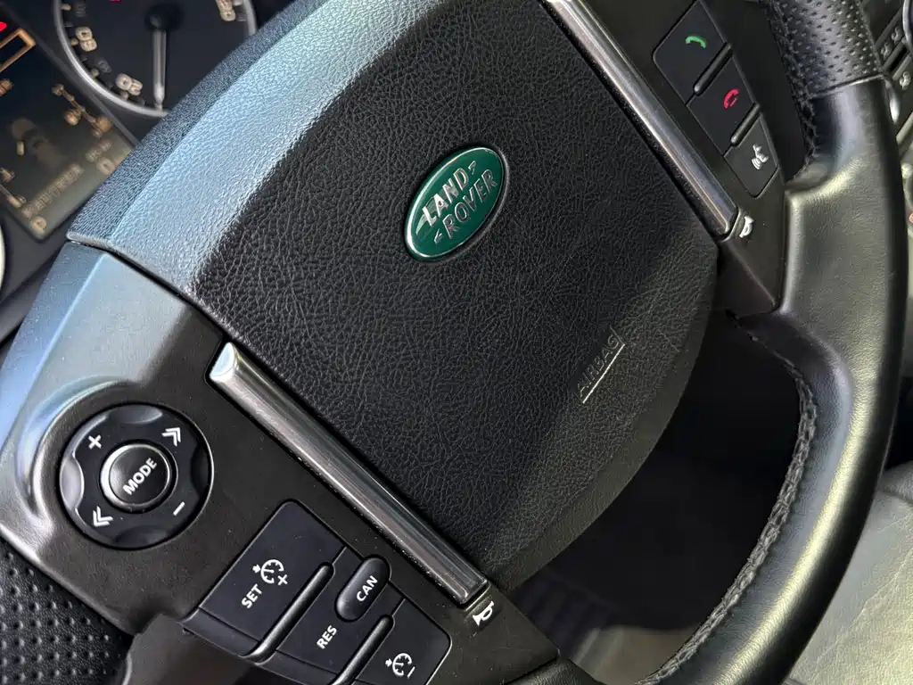 Land Rover Discovery 2012 — фото 9