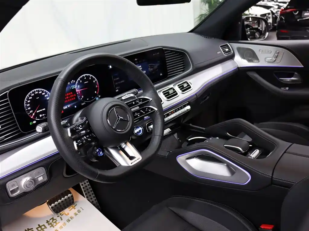 Mercedes-Benz GLE Coupe AMG 2025 — фото 8