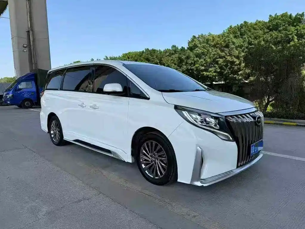 GAC Motor Trumpchi M8 2022 — фото 3