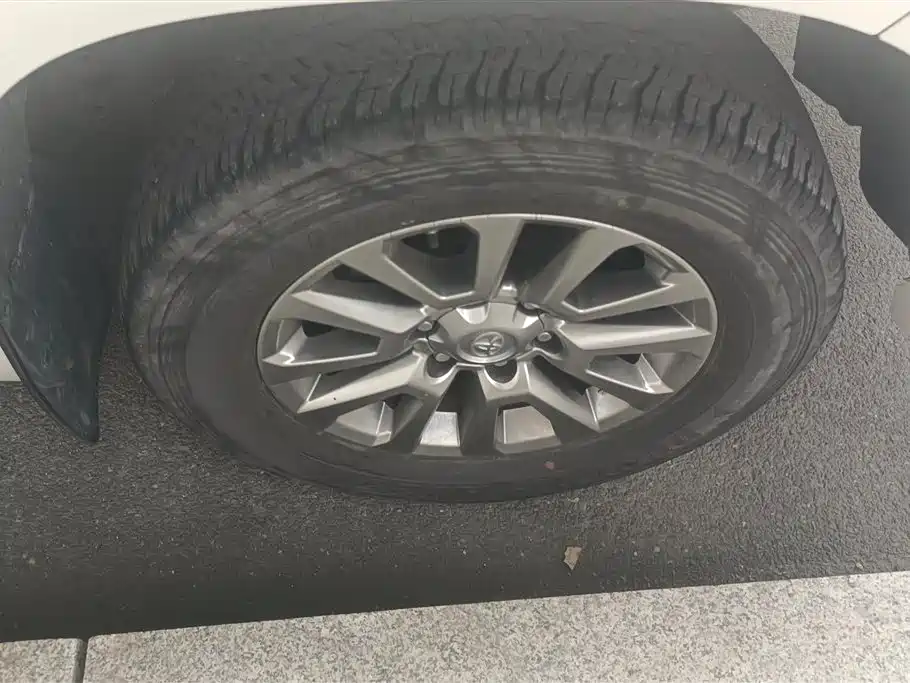Toyota Prado 2019