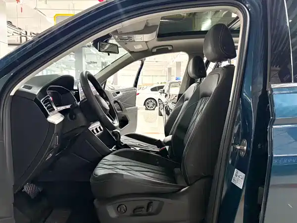 Volkswagen Tiguan L 2023