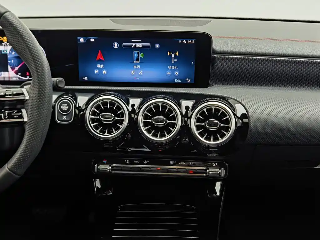 Mercedes-Benz A-Class 2025 — фото 12