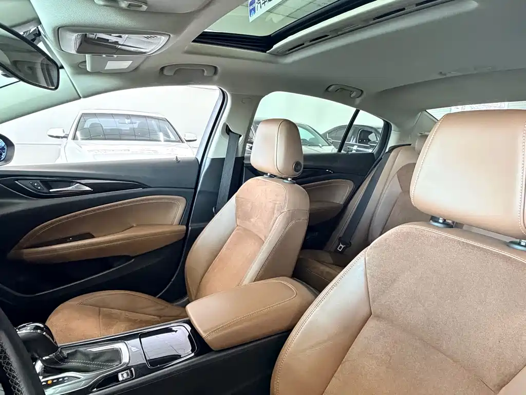 Buick Regal 2020 — фото 18