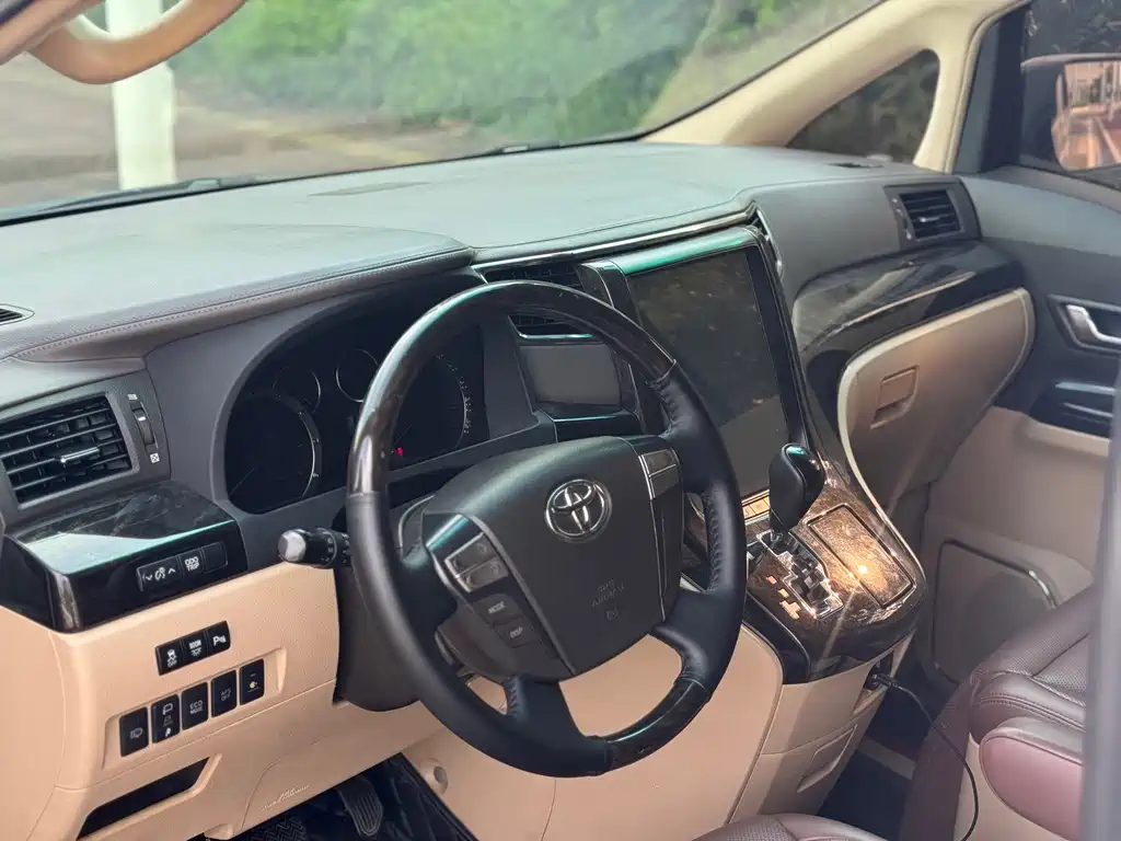 Toyota Alphard 2013 — фото 14