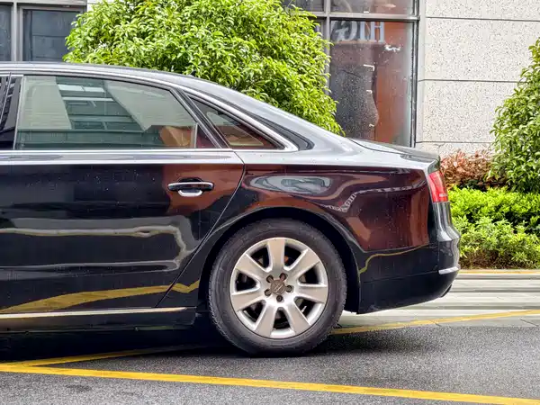 Audi A8 2012