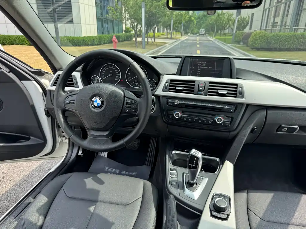 BMW 3 Series 2014 — фото 14
