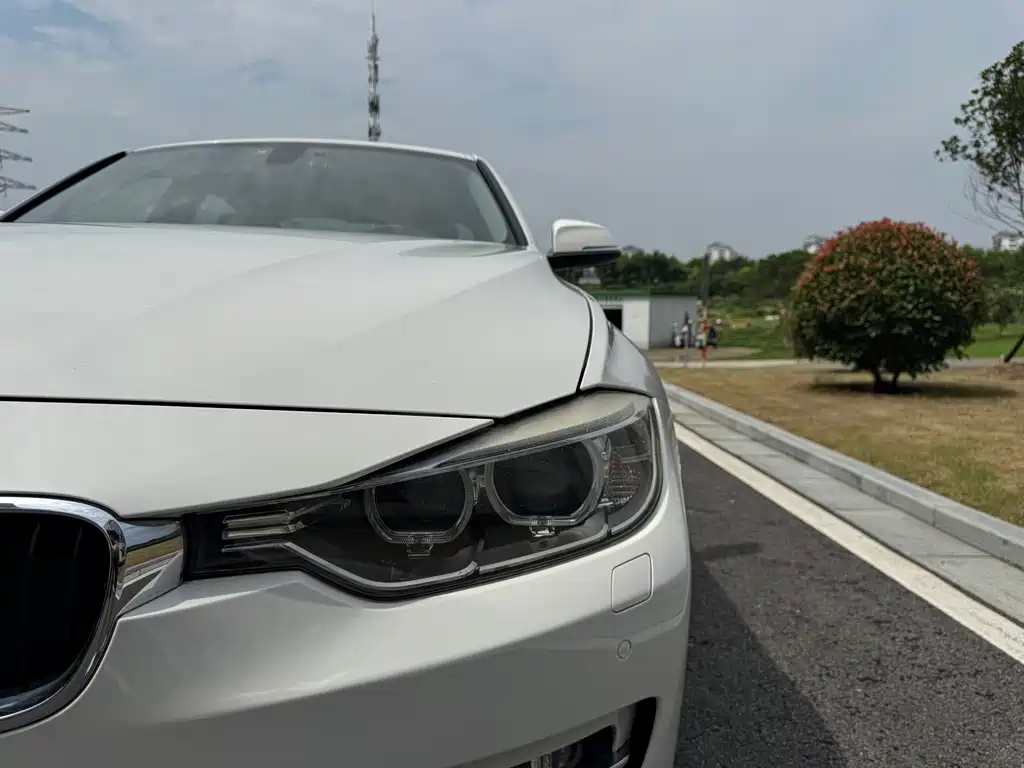 BMW 3 Series 2014 — фото 25
