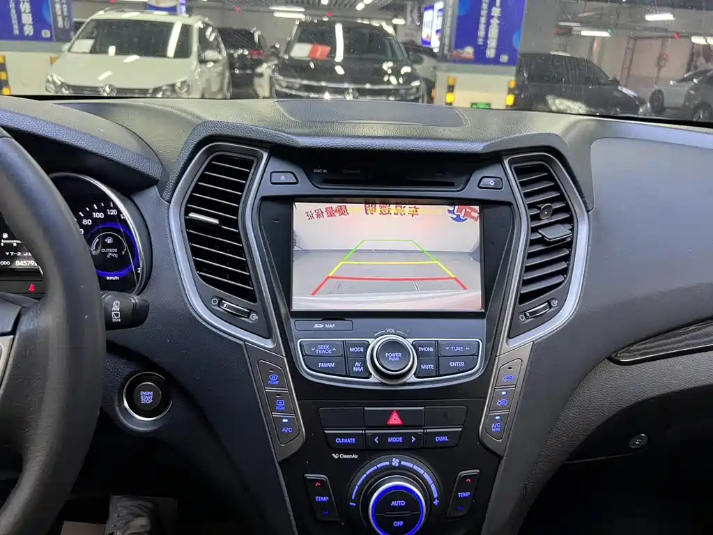 Hyundai Santa Fe 2015 — фото 8