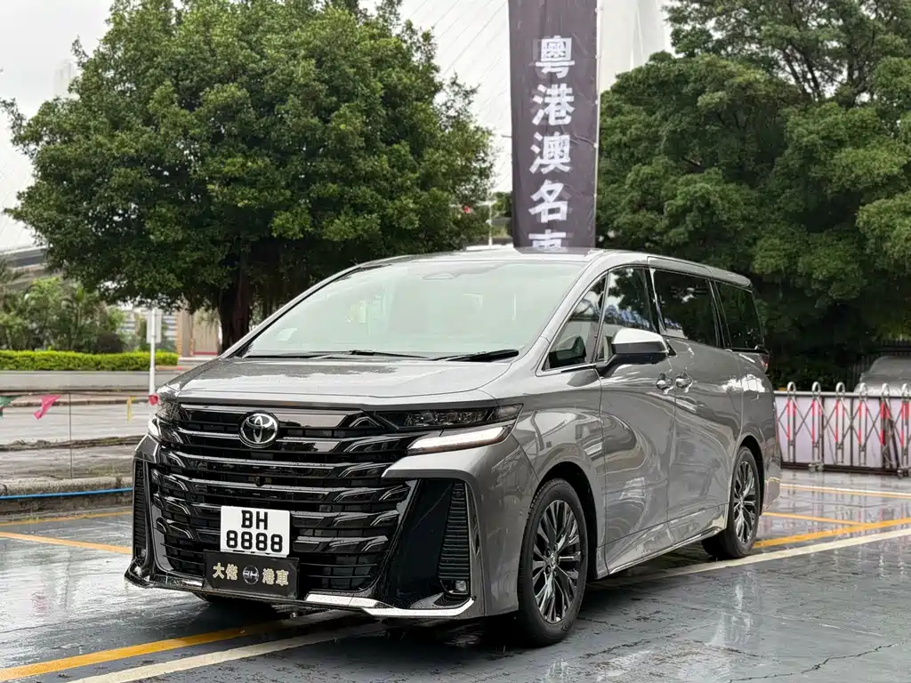 Toyota Vellfire 2026 — фото 1