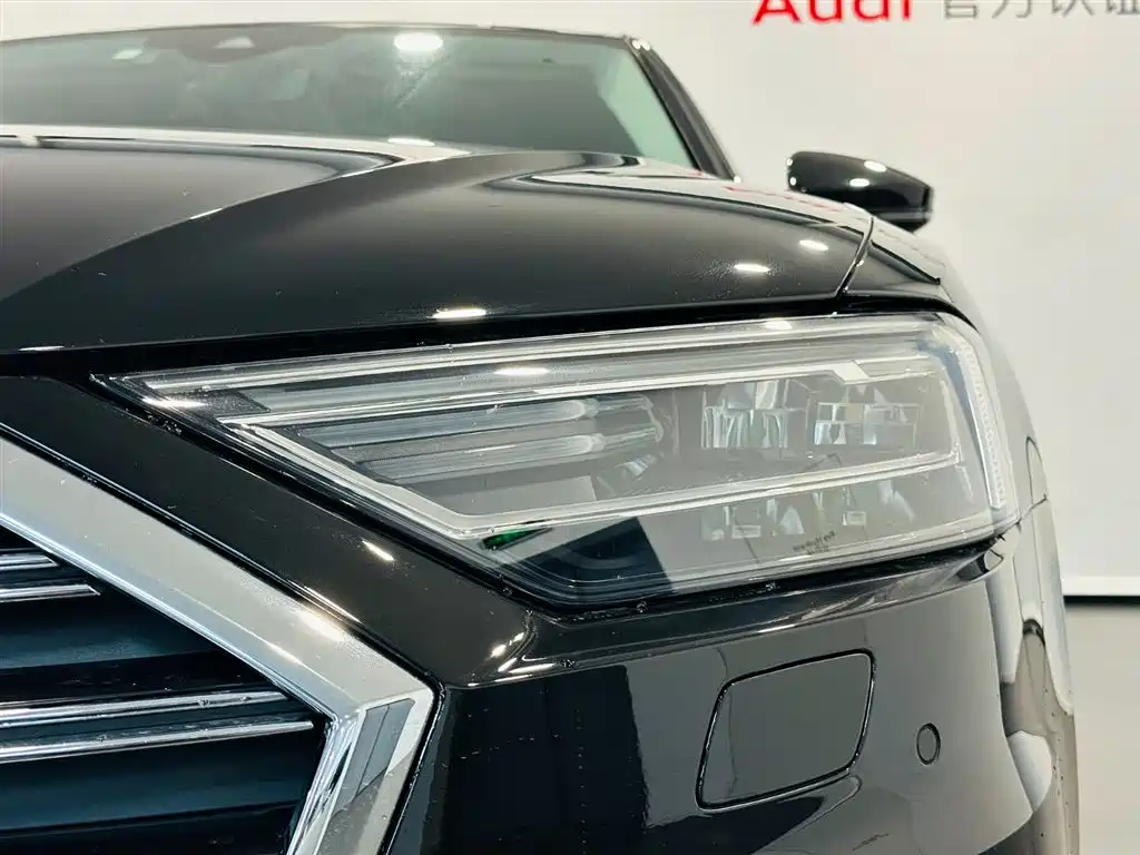 Audi A8 2021 — фото 13