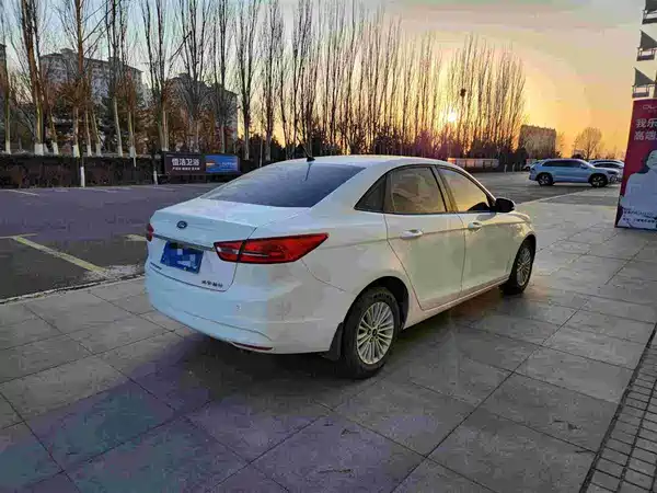 Ford Escort 2017