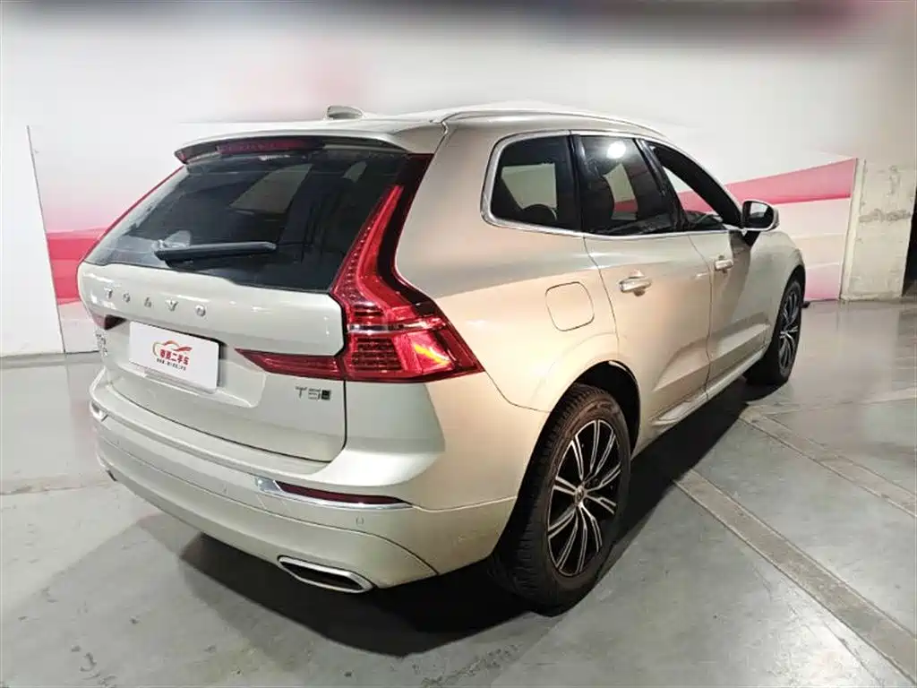 Volvo XC60 2021 — фото 3
