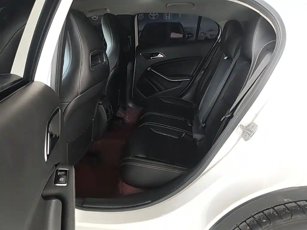Mercedes-Benz GLA 2016 — фото 17
