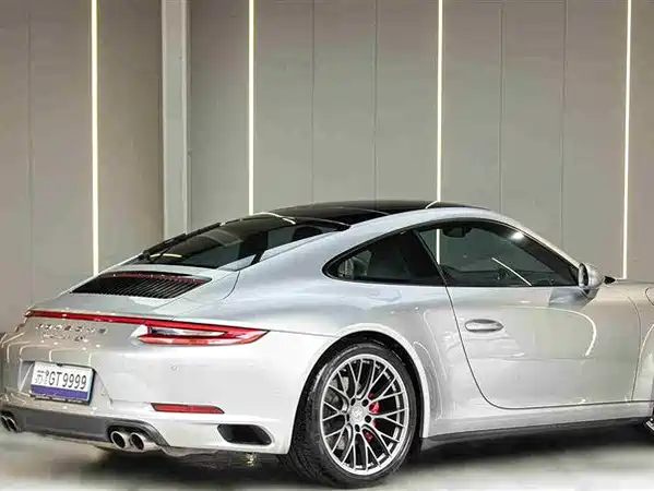 Porsche 911 2018