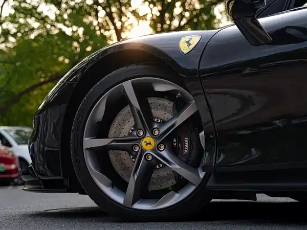 Ferrari SF90 2024