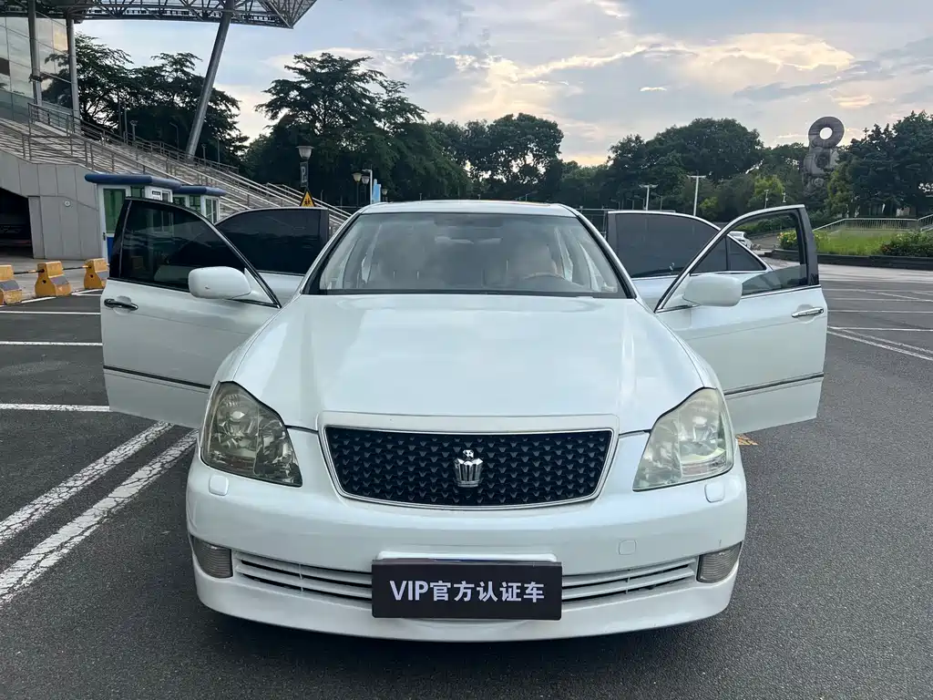 Toyota Crown 2008 — фото 16