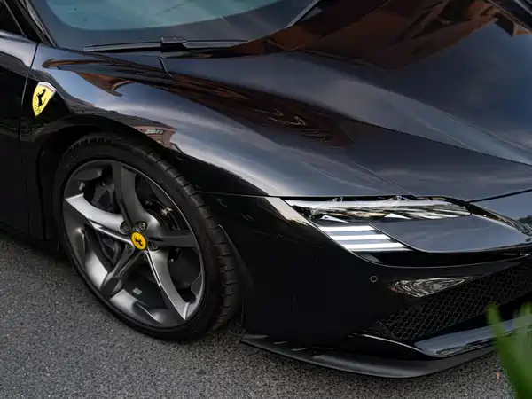 Ferrari SF90 2024