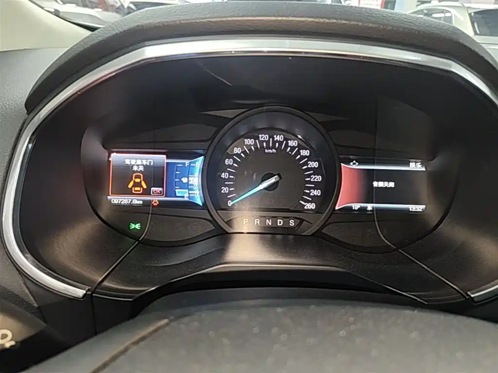 Ford Edge 2015 — фото 4