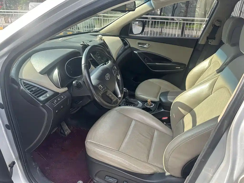 Hyundai Santa Fe 2013