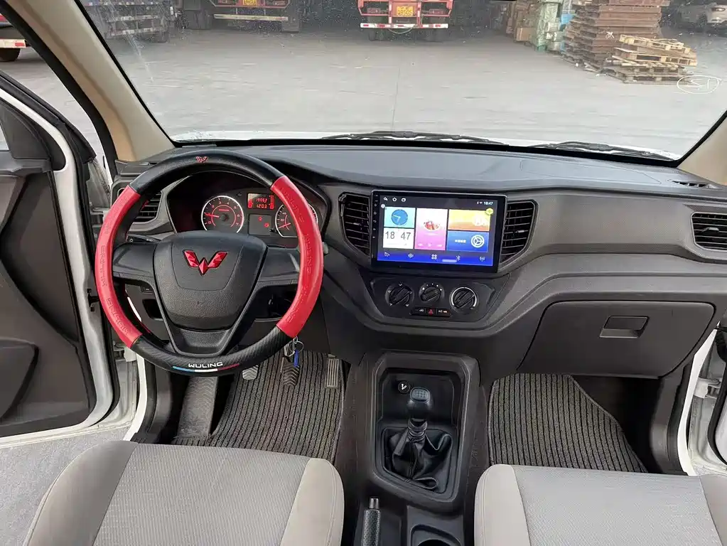 Wuling Hongguang V 2021