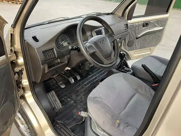 Wuling Rongguang 2018