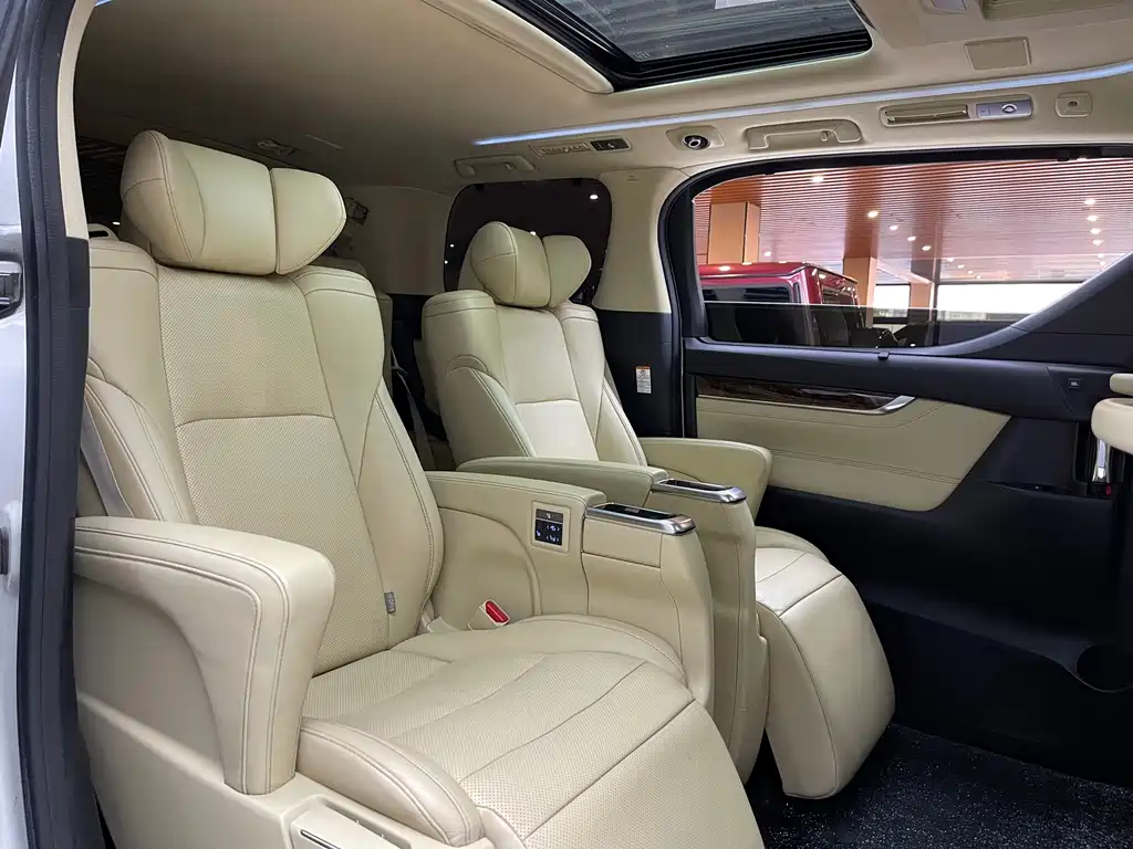Toyota Alphard 2019 — фото 8