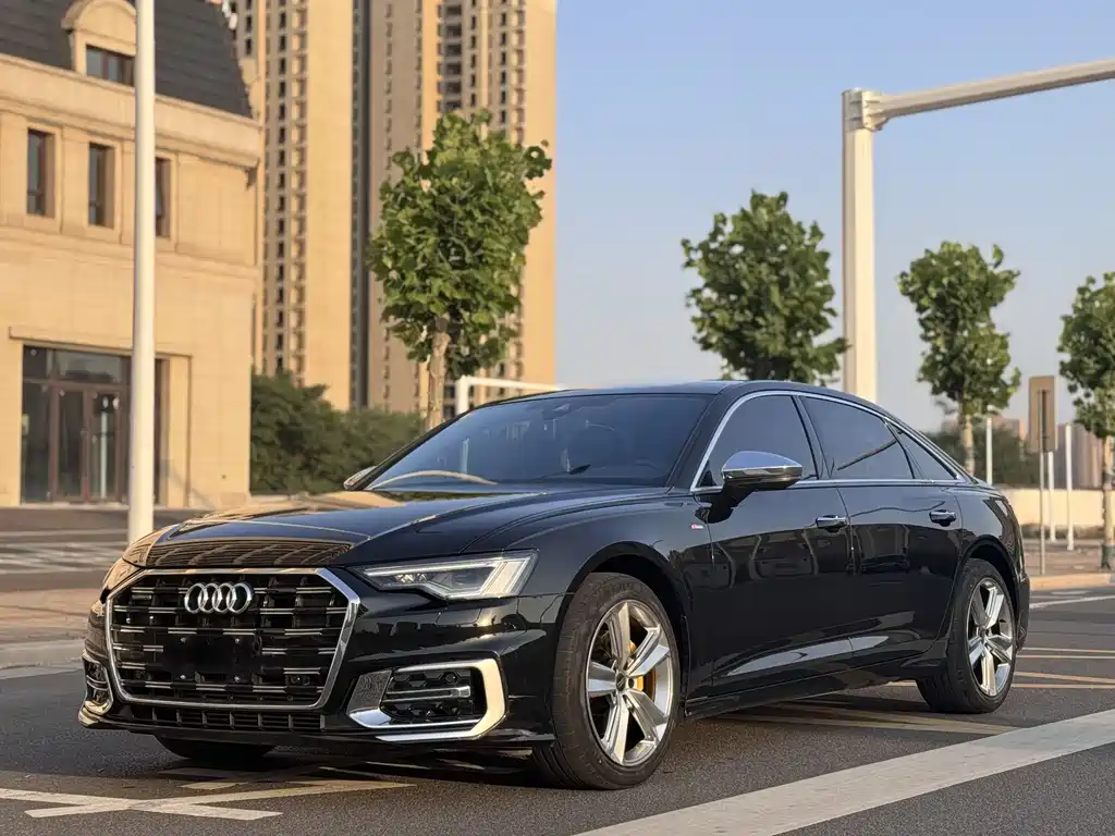 Audi A6L 2022 — фото 1