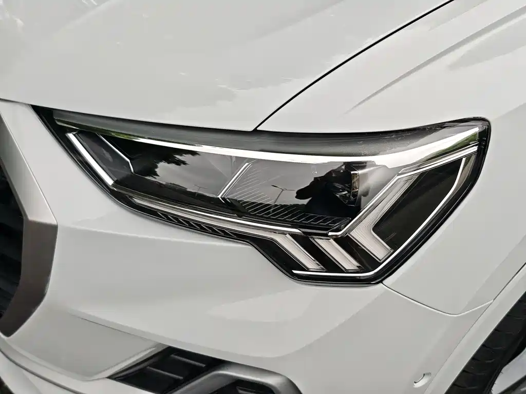 Audi Q3 2021 — фото 33