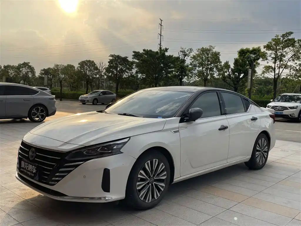 Nissan Teana 2023