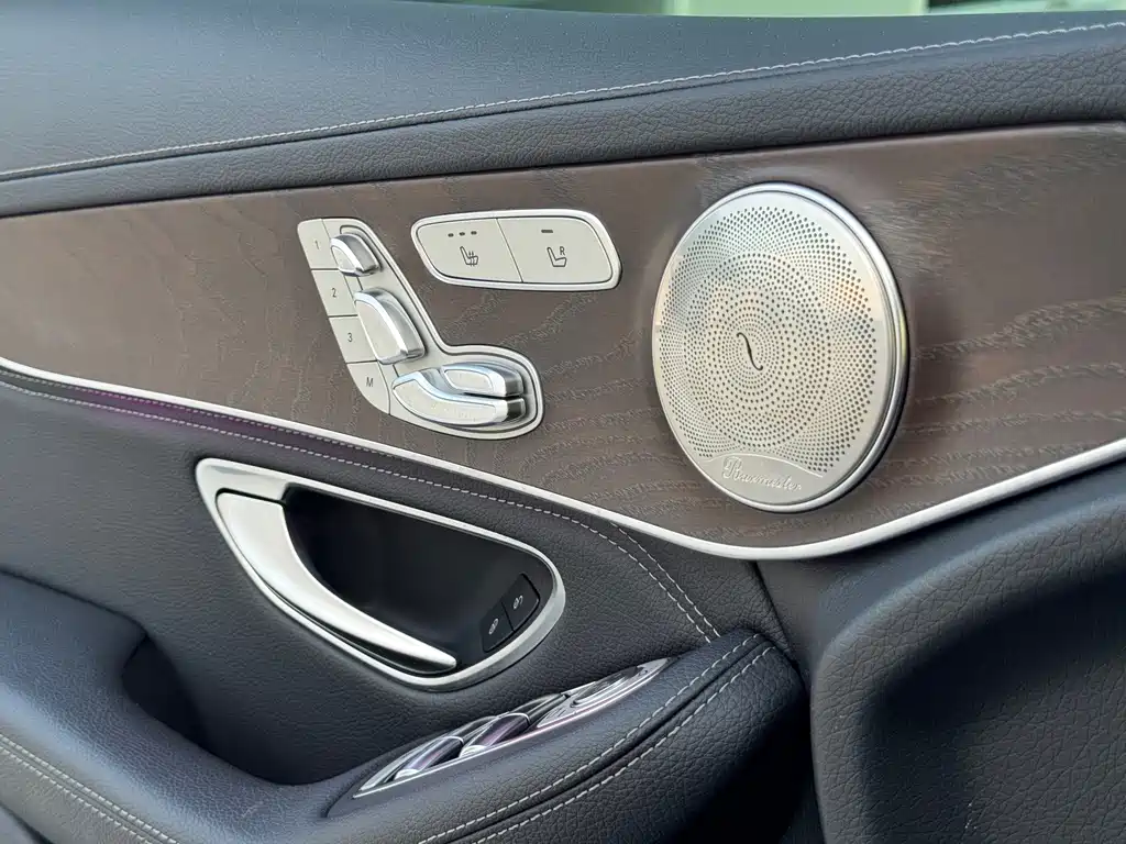Mercedes-Benz GLC 2020 — фото 29