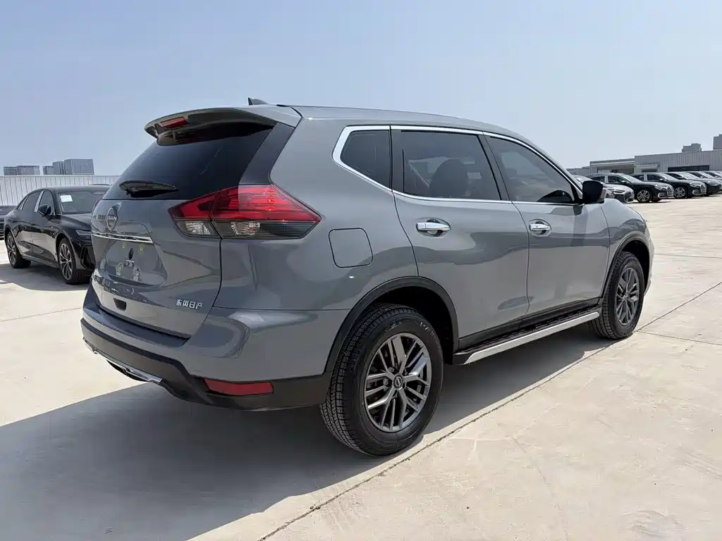 Nissan X-Trail 2025