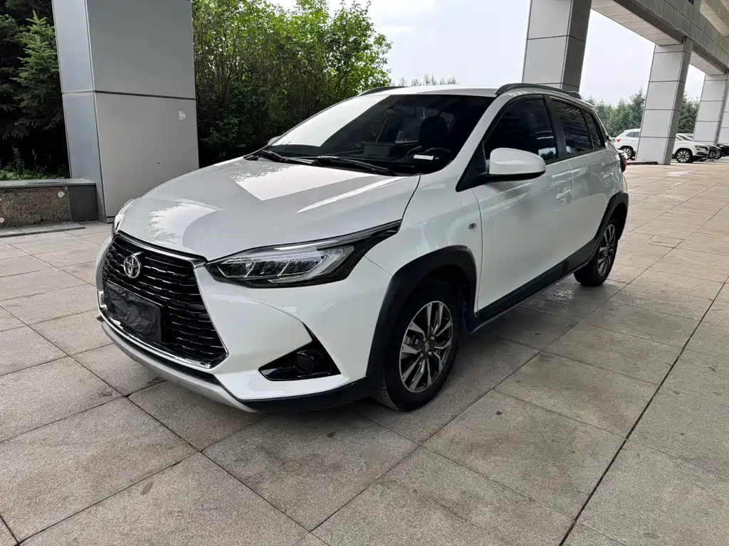 Toyota Yaris L 2022