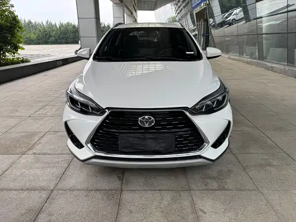 Toyota Yaris L 2022