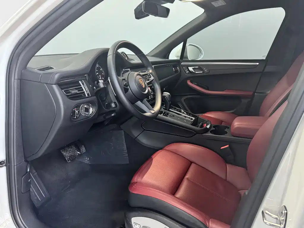 Porsche Macan 2022 — фото 12