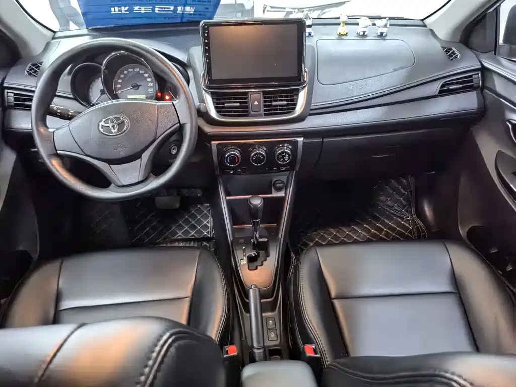 Toyota Yaris L 2020 — фото 7