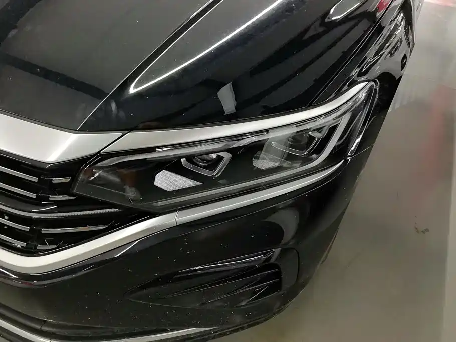 Volkswagen Passat 2024