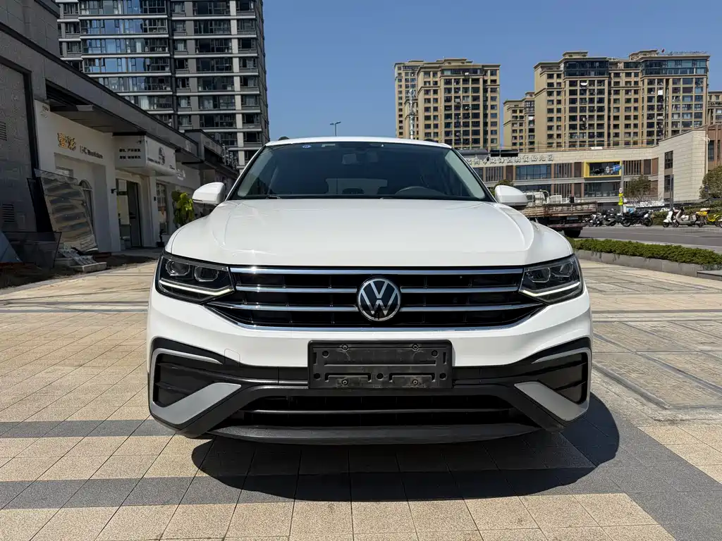 Volkswagen Tiguan L 2022 — фото 2