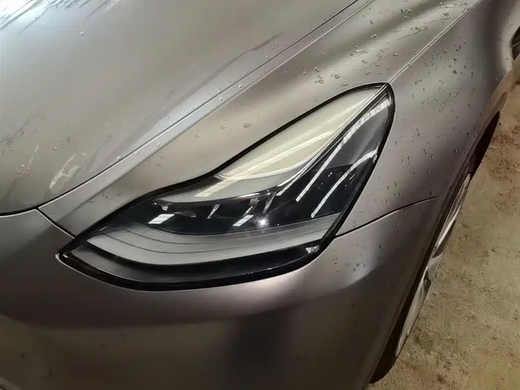 Tesla Model Y 2022 — фото 24