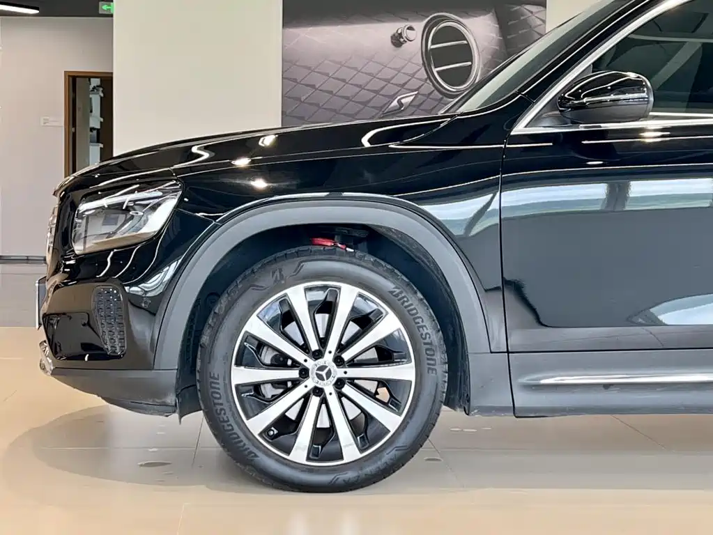 Mercedes-Benz GLB 2024